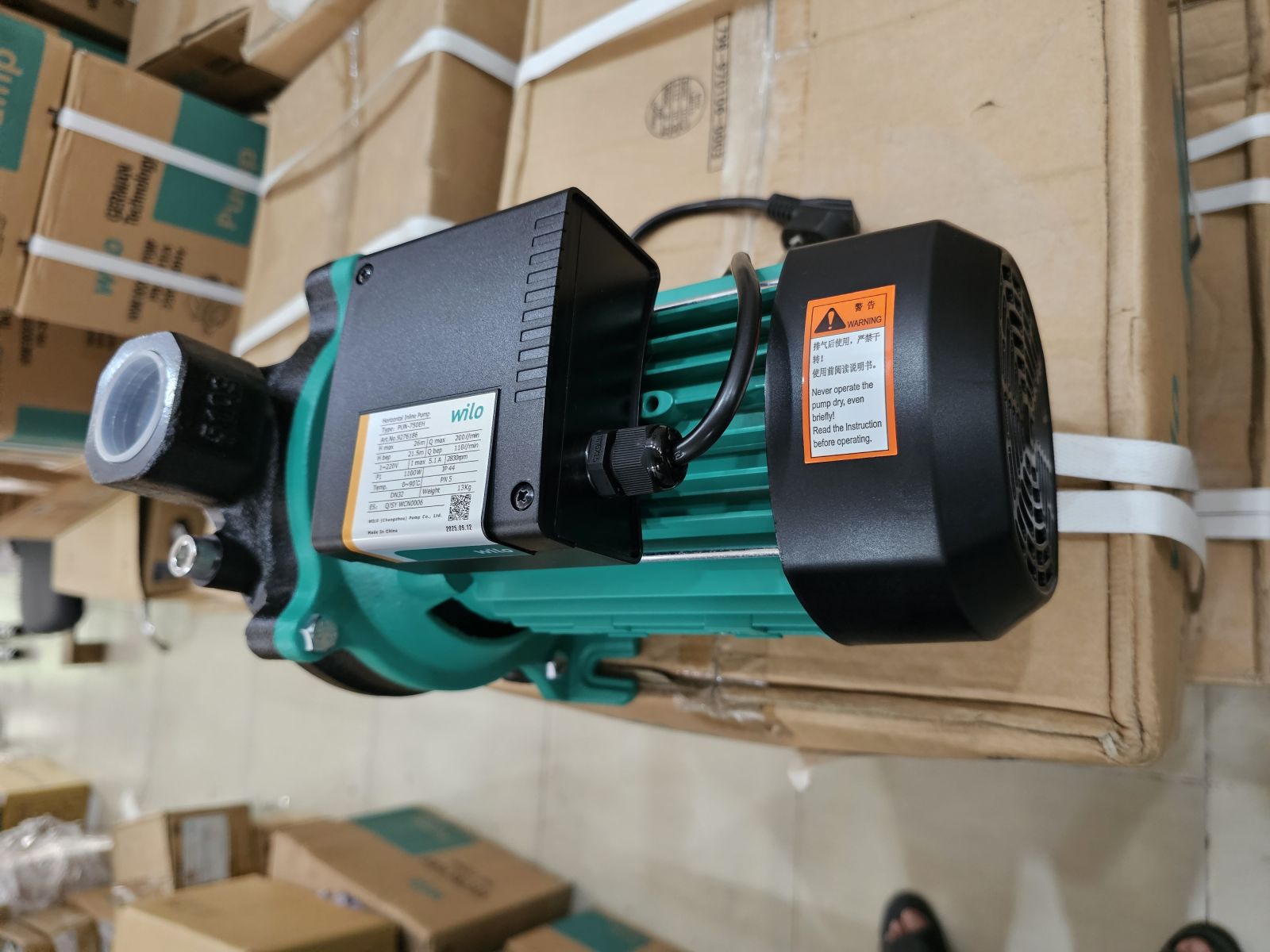 máy bơm WiLo PUN750EH