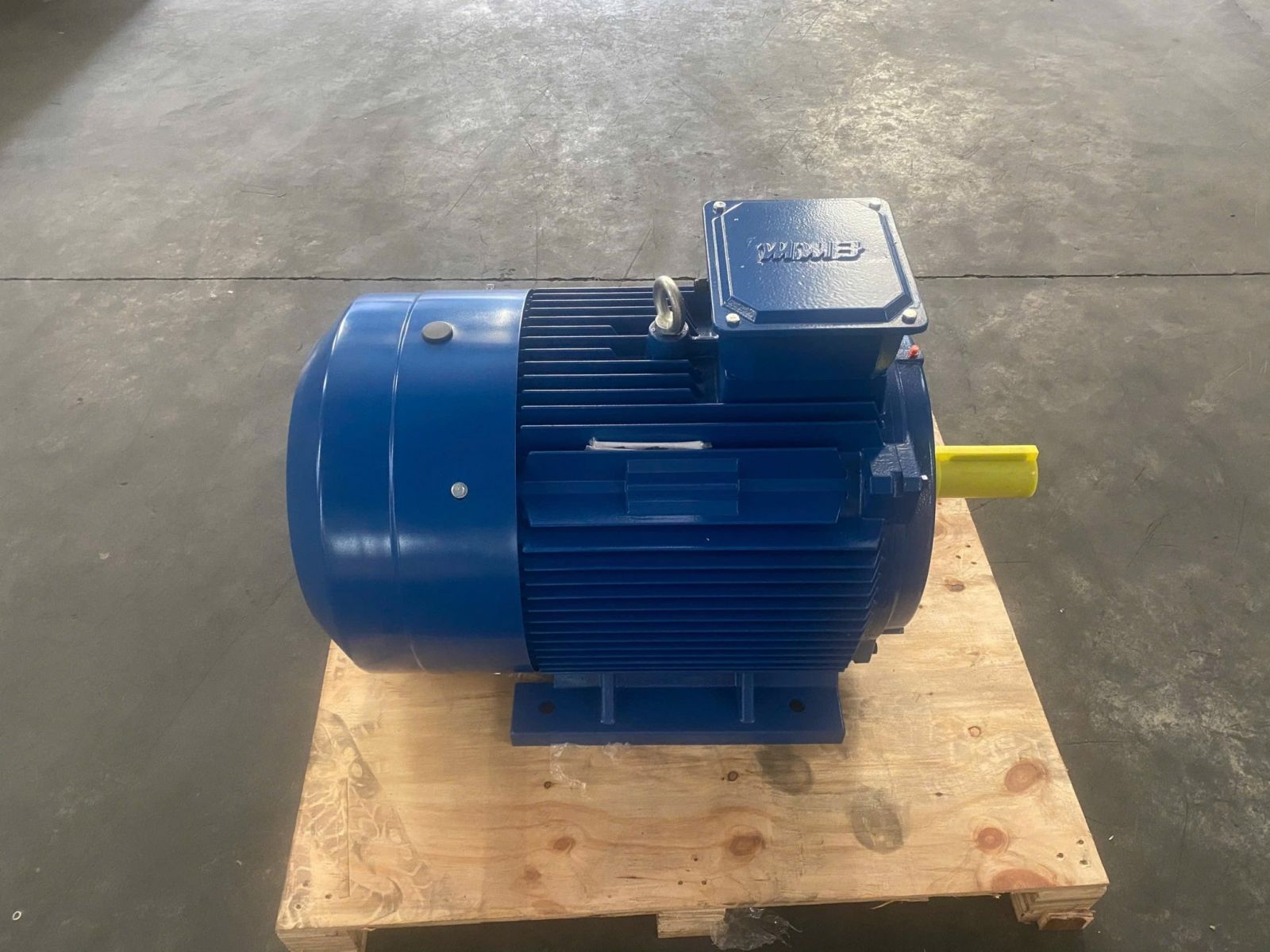 hinh-motor-dien-elektrim-sieu-phong-01