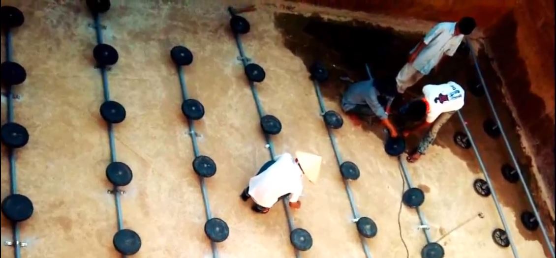 Lắp đặt đĩa phân phối khí